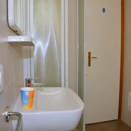 Cozy Seaview Flat-beahost